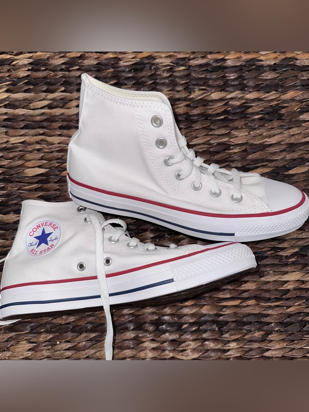 Converse All Star White High Top Sneakers New in Box mens 6 women’s 8 - Picture 2 of 8